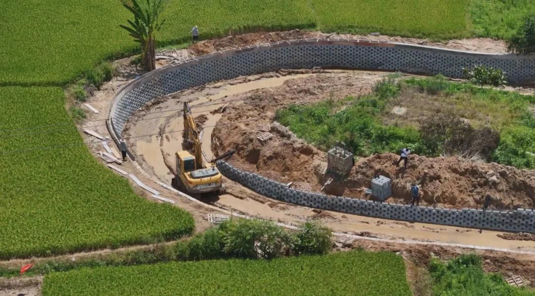 連城縣文川河重點支流綜合整治工程（官峰溪段）持續推進