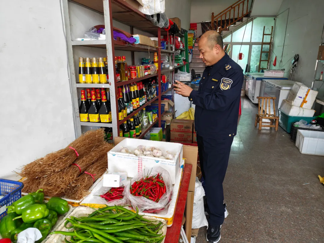 連城“利劍整治”出實招 織密農村食品消費“安全網”